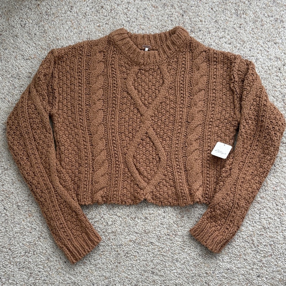 NWT Free People cable knit cropped sweater